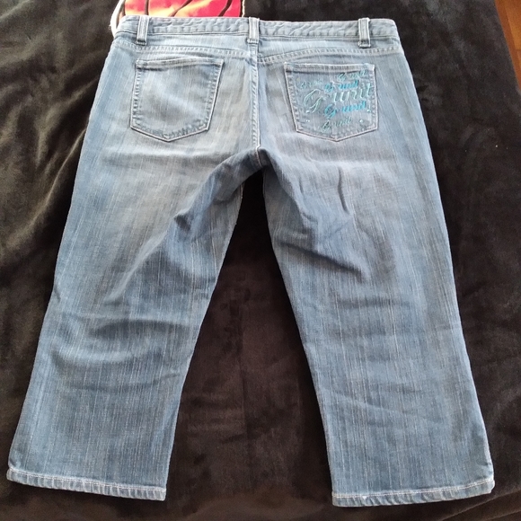 #343 G-Unit Women's Cropped Carpi Low Rise Jeans - Picture 12 of 16